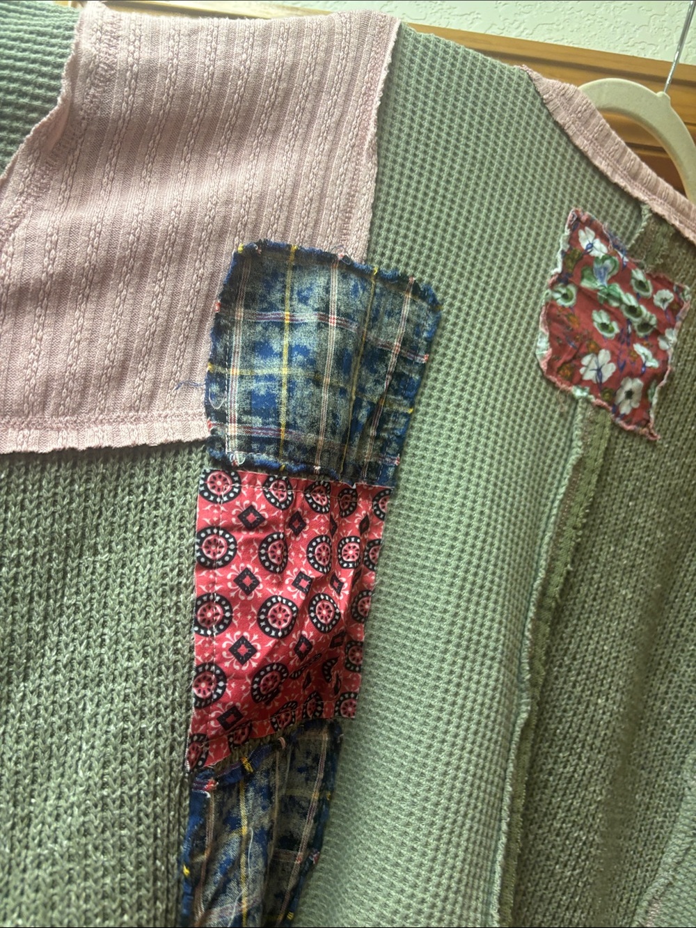 POL Patchwork Waffle-Knit Sweater in Olive & Pink - Picture 5 of 8